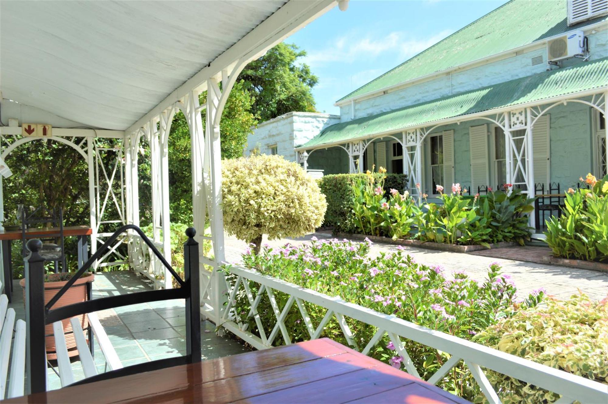 オーツホーン Adley House Bed & Breakfast エクステリア 写真