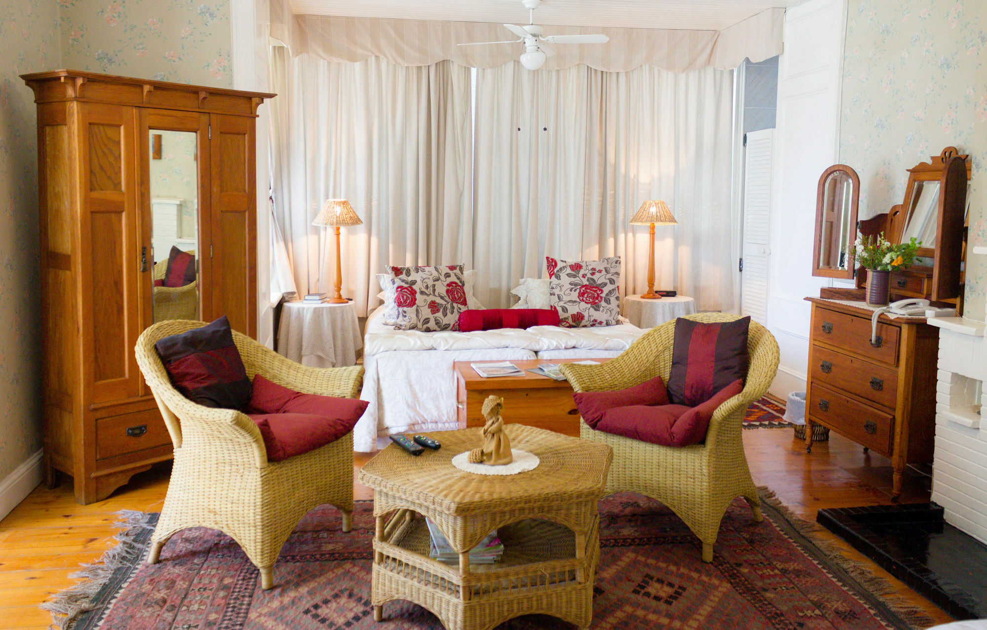 オーツホーン Adley House Bed & Breakfast エクステリア 写真