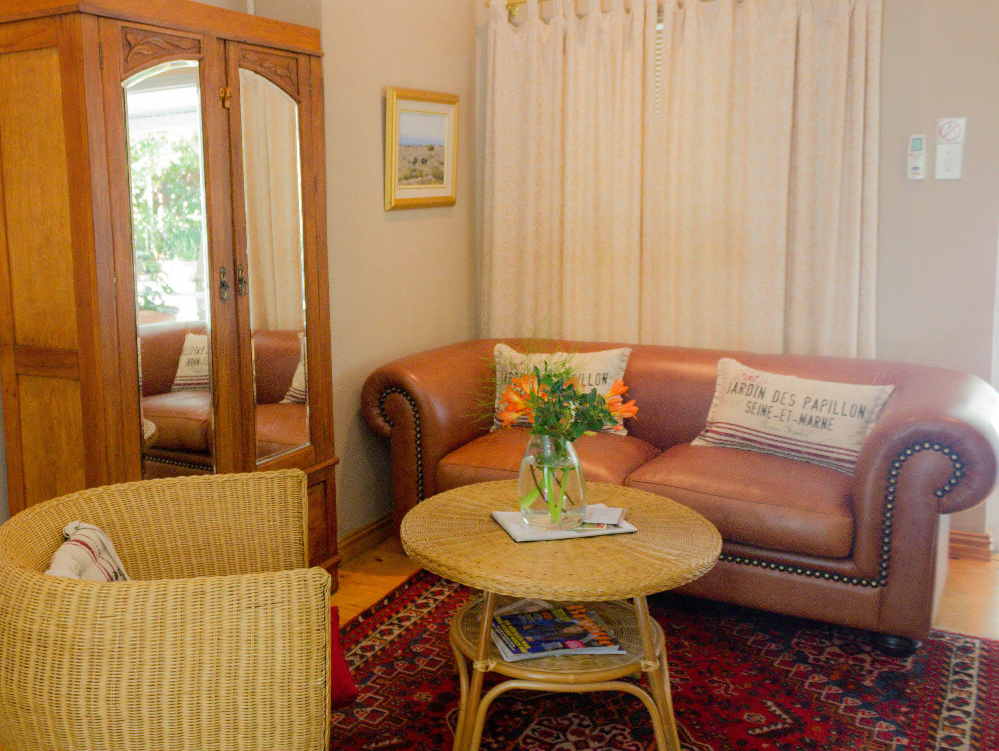 オーツホーン Adley House Bed & Breakfast エクステリア 写真